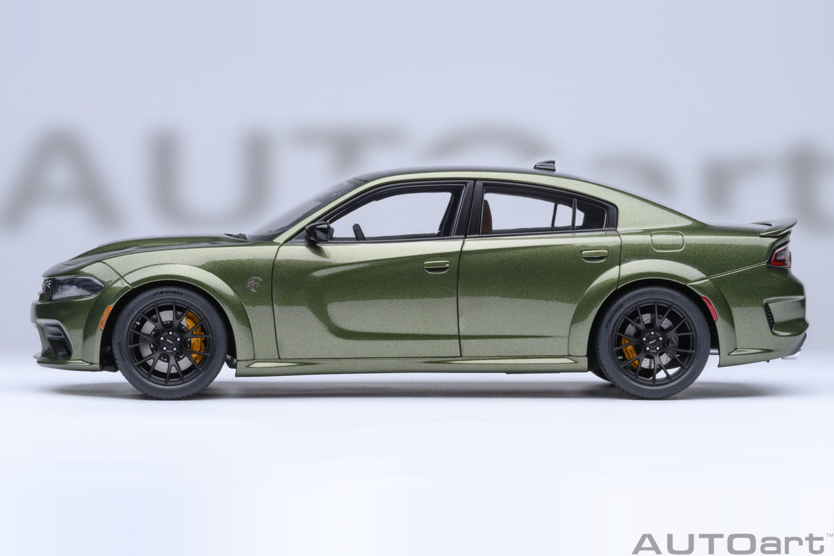 AUTOart 1:18 Dodge Charger SRT Hellcat Redeye jailbreak F8 Green 71752