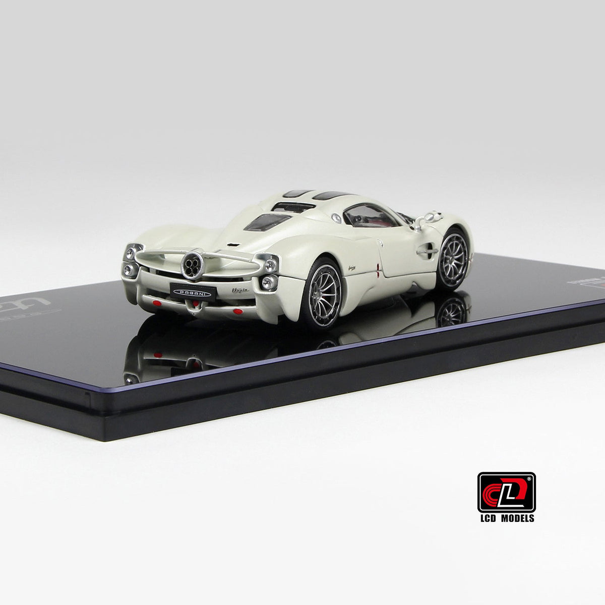 LCD 1:43 Pagani Utopia-White LCD43012-WH