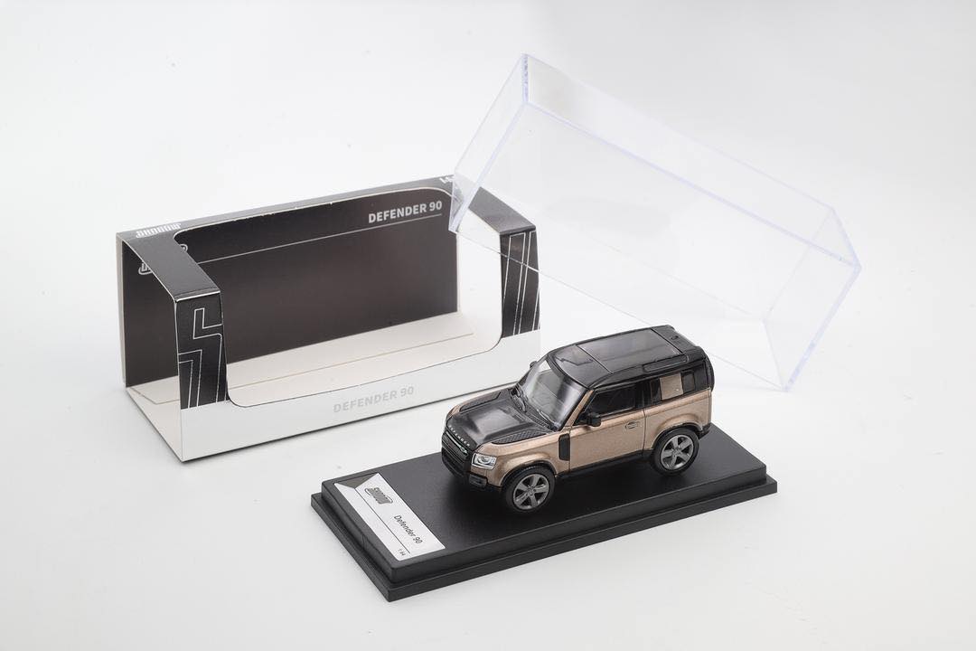 Shadow 1:64 Land Rover Defender 90 LHD BLUE/BROWN (2 Colours) LL-092-230/LL-092-231