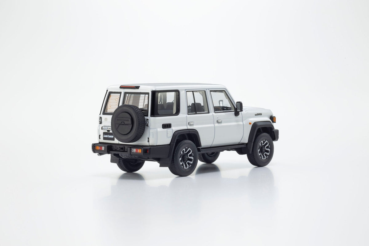 Kyosho 1:43 Toyota Land Cruiser 70 4(3 Colours) 03928BE/03928W/03928BK