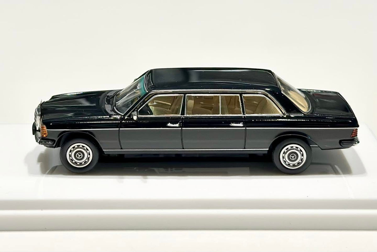 JIYI X GOC 1:64 MERCEDES BENZ 230E Lengthened LIMO (W123) Black