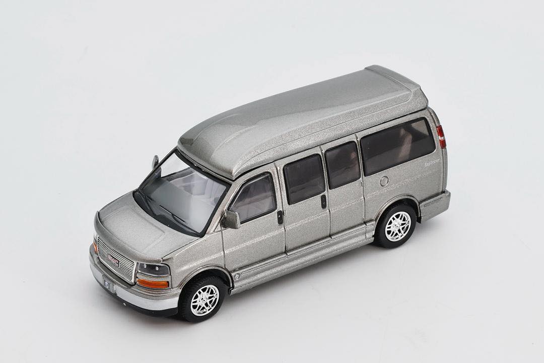 Shadow 1:64 SAVANA EXPLORER LIMITED SE LHD (3 Colours) LL-057-287/LL-057-289/LL-057-290