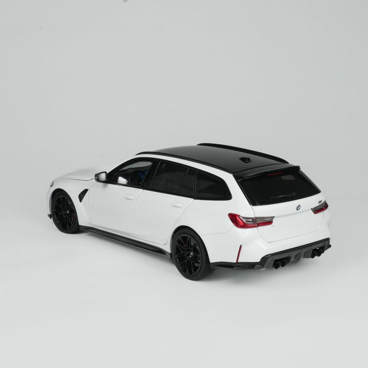 MINICHAMPS 1:18 BMW M3 TOURING - 2024 - ALPINE WHITE CLDC 113024018