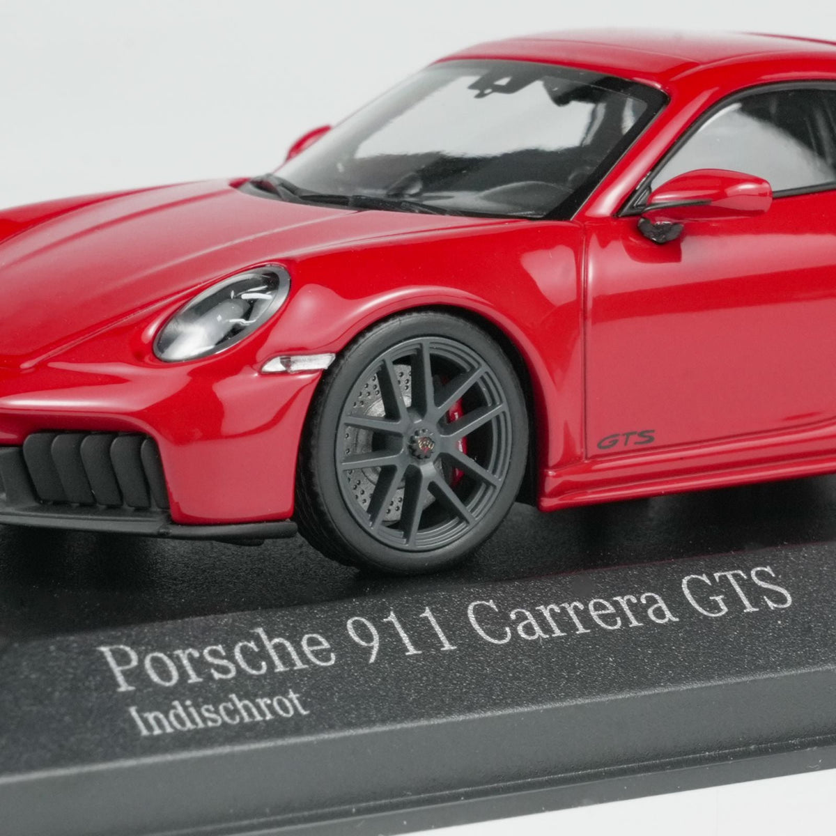 MINICHAMPS 1:43 PORSCHE 911 (992.2) CARRERA GTS 2024- RED 410064120