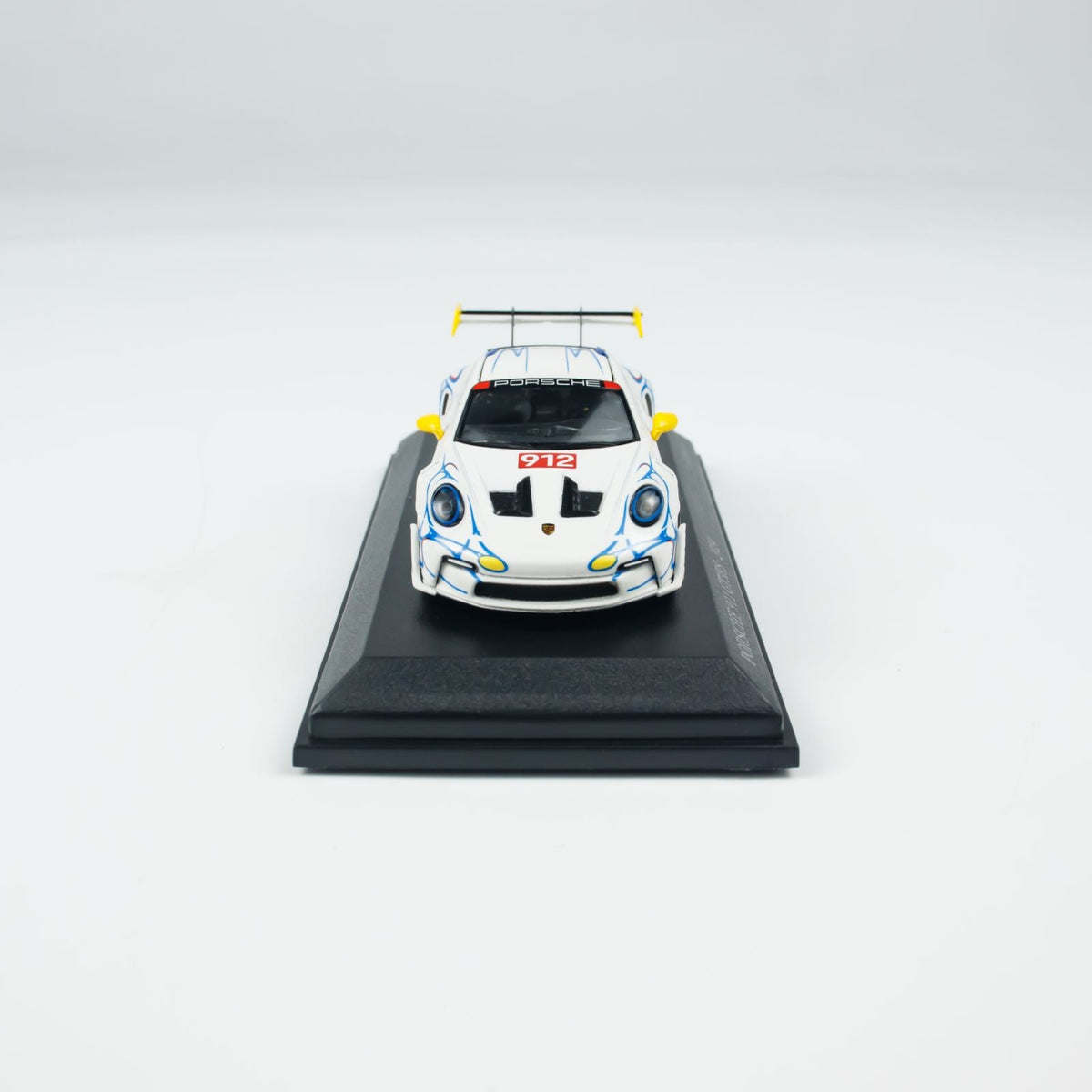 MINICHAMPS 1:64 PORSCHE 911 (992) GT3 RS - 2024 CLDC 643062121