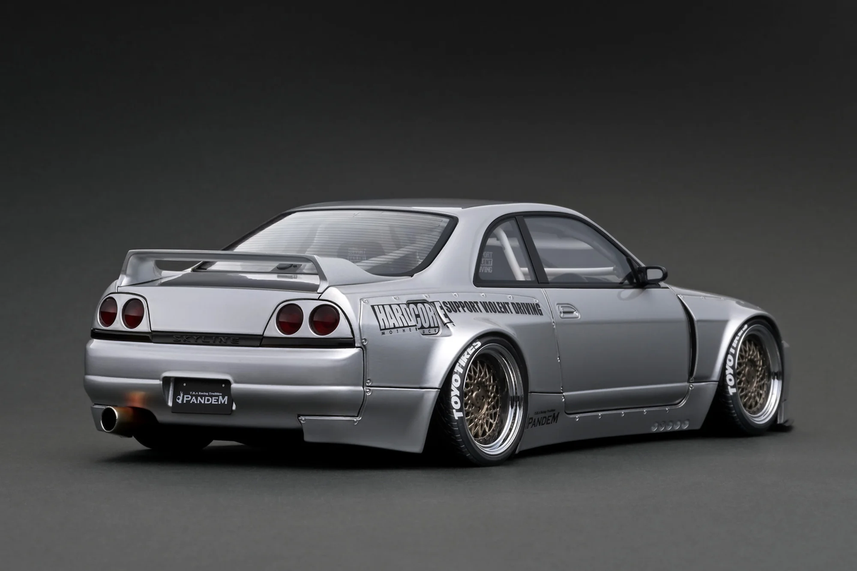 Ignition Model 1:18 PANDEM GT-R (BCNR33) Silver With RB26 engine IG3031