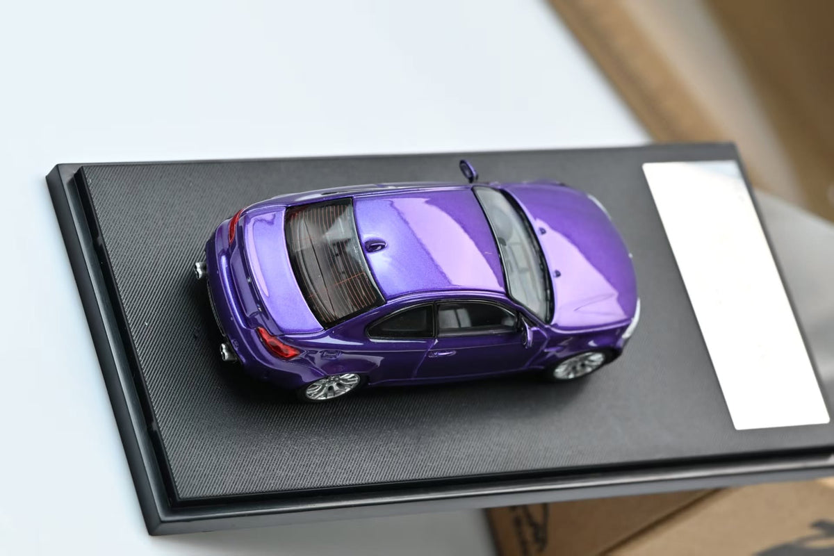 7CM Model 1:64 BMW 1M Coupe (E82) (2 Colours)