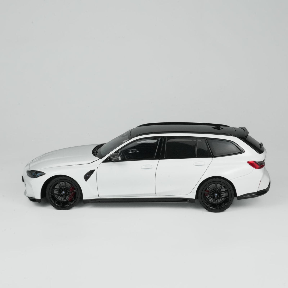 MINICHAMPS 1:18 BMW M3 TOURING - 2024 - ALPINE WHITE CLDC 113024018