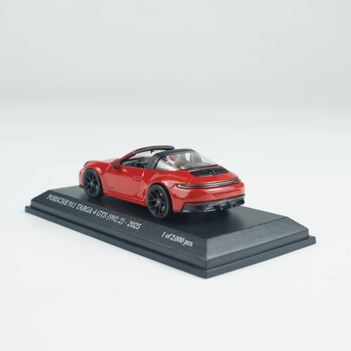 MINICHAMPS 1:64 PORSCHE 911 (992.2) TARGA 4 GTS -2025- RED CLDC 643064143