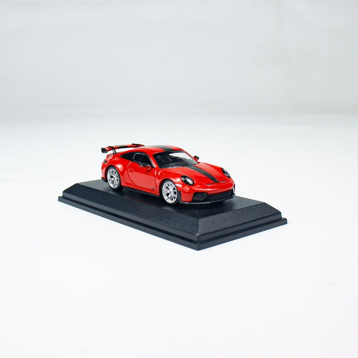 Minichamps 1:64 PORSCHE 911 (992.2) GT3 - 2025-RED CLDC 643064223