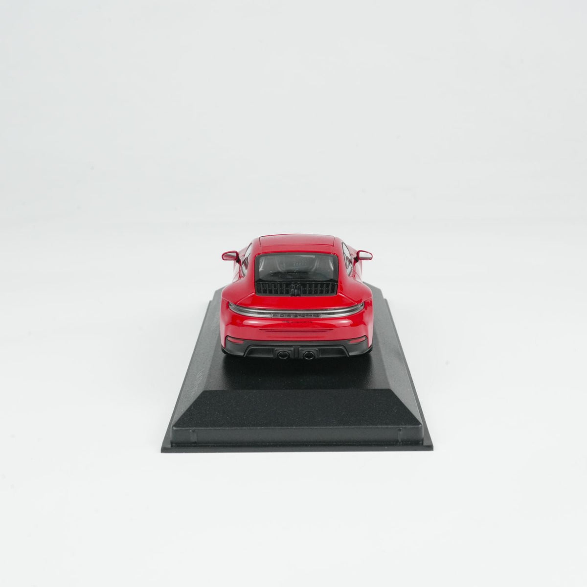 MINICHAMPS 1:43 PORSCHE 911 (992.2) CARRERA GTS 2024- RED 410064120