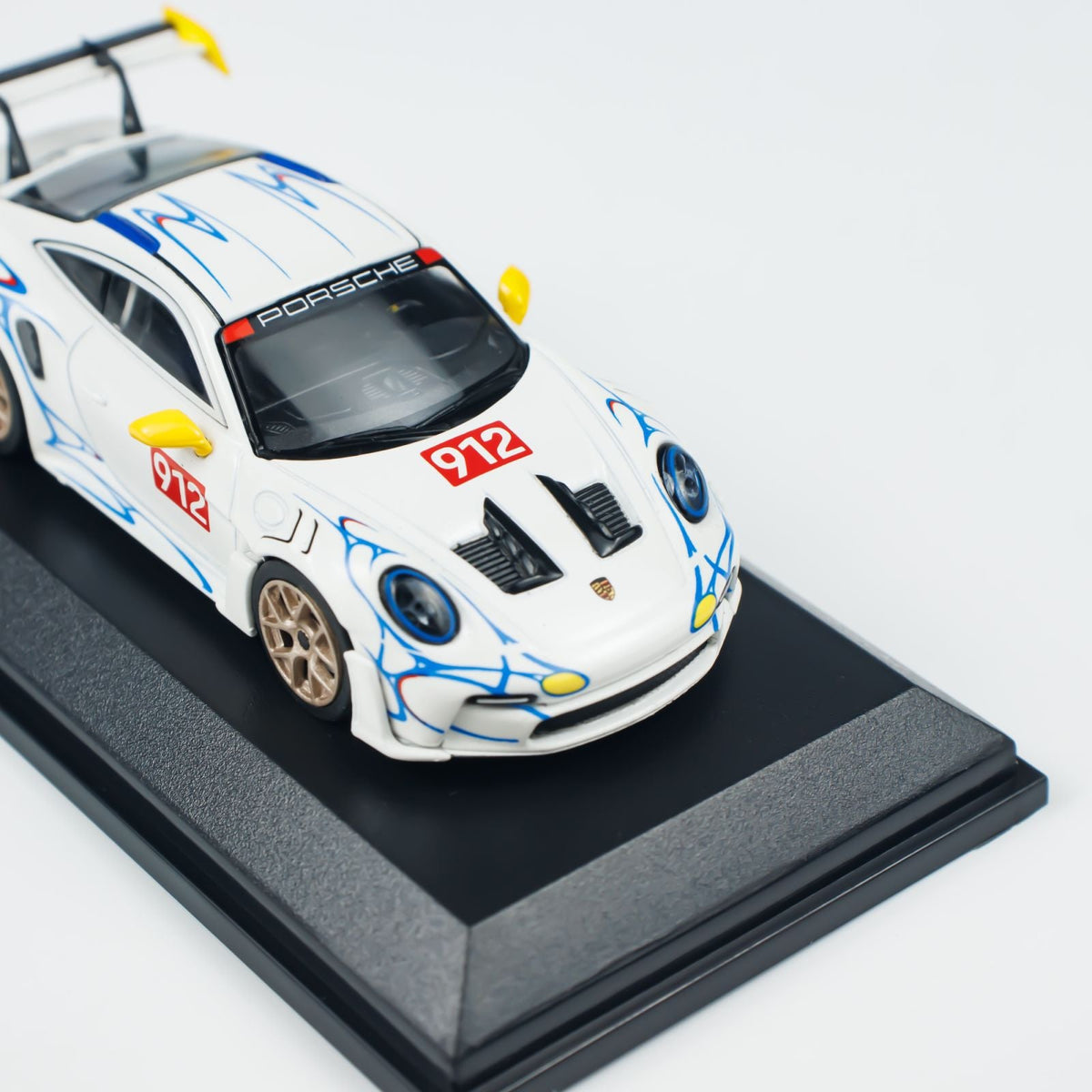 MINICHAMPS 1:64 PORSCHE 911 (992) GT3 RS - 2024 CLDC 643062121