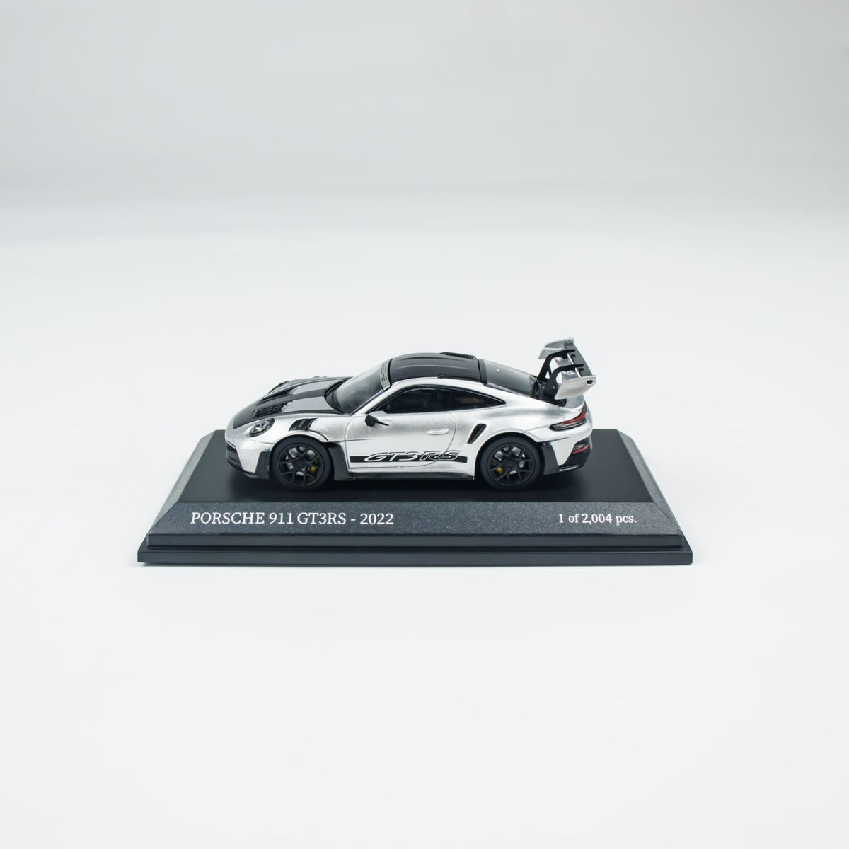 MINICHAMPS 1:64 PORSCHE 911 (992) GT3 RS Silver - 2022 CLDC 643062123