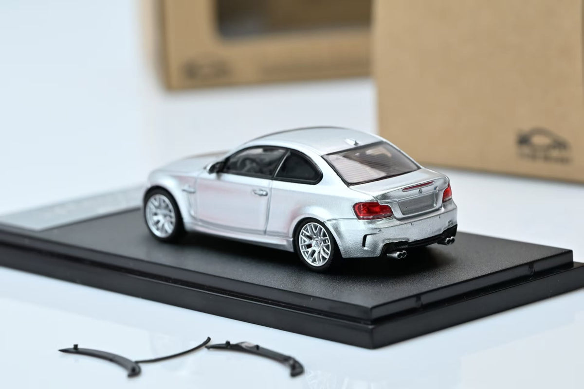 7CM Model 1:64 BMW 1M Coupe (E82) (2 Colours)