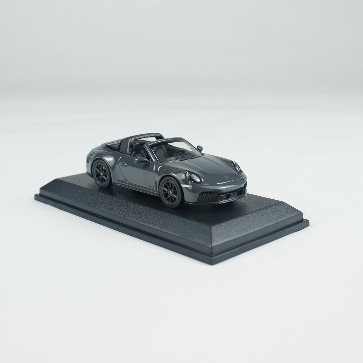 MINICHAMPS 1:64 PORSCHE 911 (992.2) TARGA 4 GTS -2025-GREY CLDC 643064146