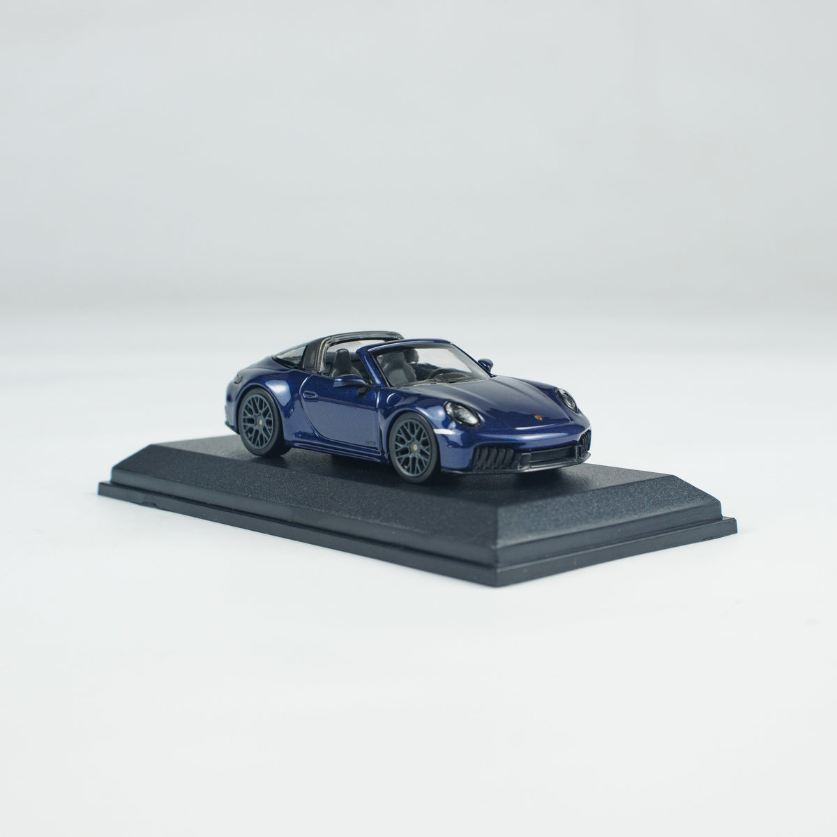 MINICHAMPS 1:64 PORSCHE 911 (992.2) TARGA 4 GTS -2025- CLDC 643064144