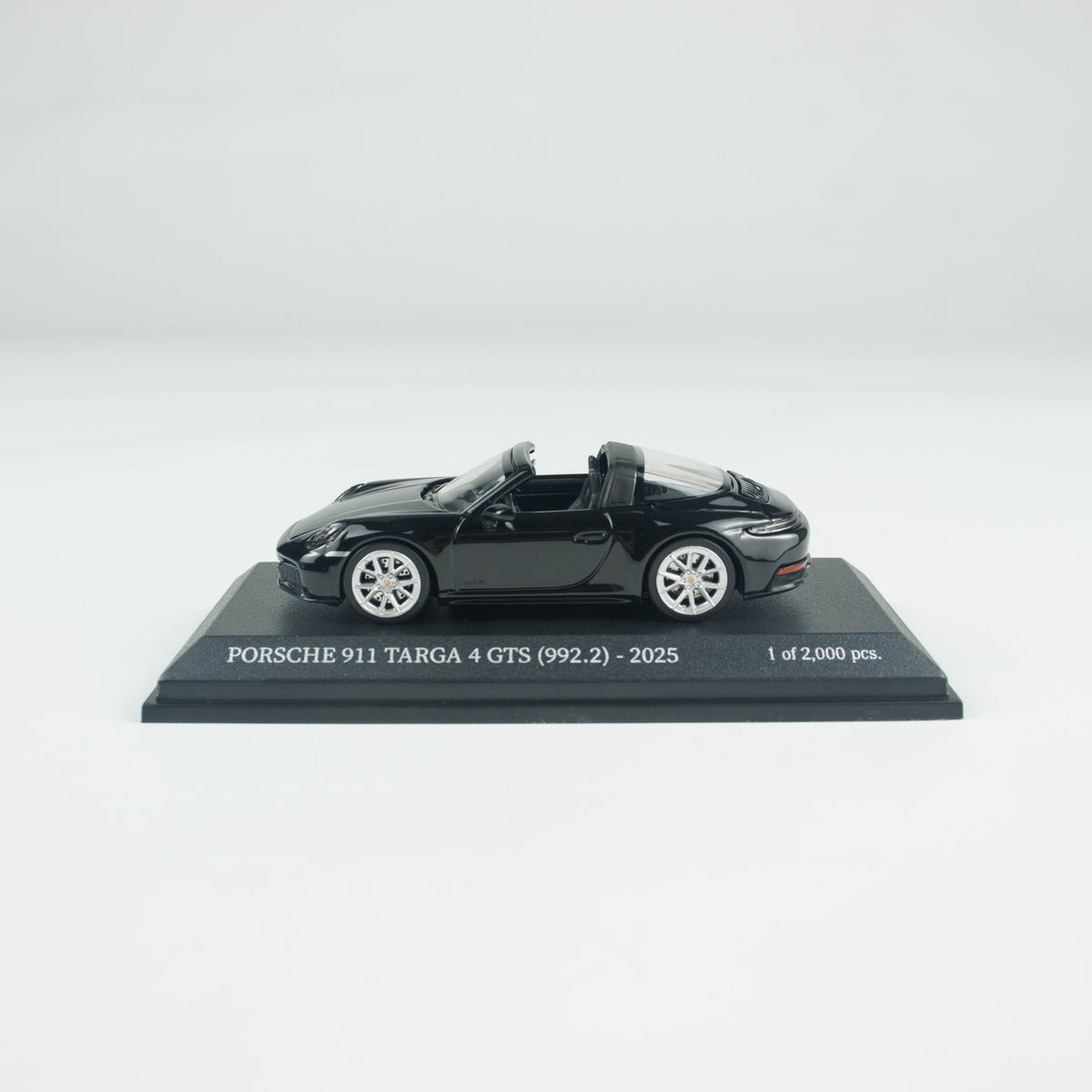 MINICHAMPS 1:64 PORSCHE 911 (992.2) TARGA 4 GTS -2025-BLACK CLDC 643064147