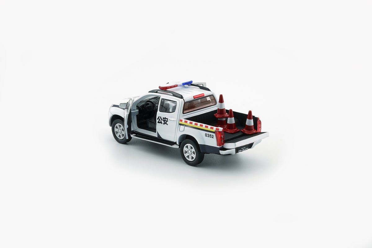 [Preorder] BM Creations 1:64 Isuzu D-Max 2018 - CHINA POLICE -LHD 64B0507