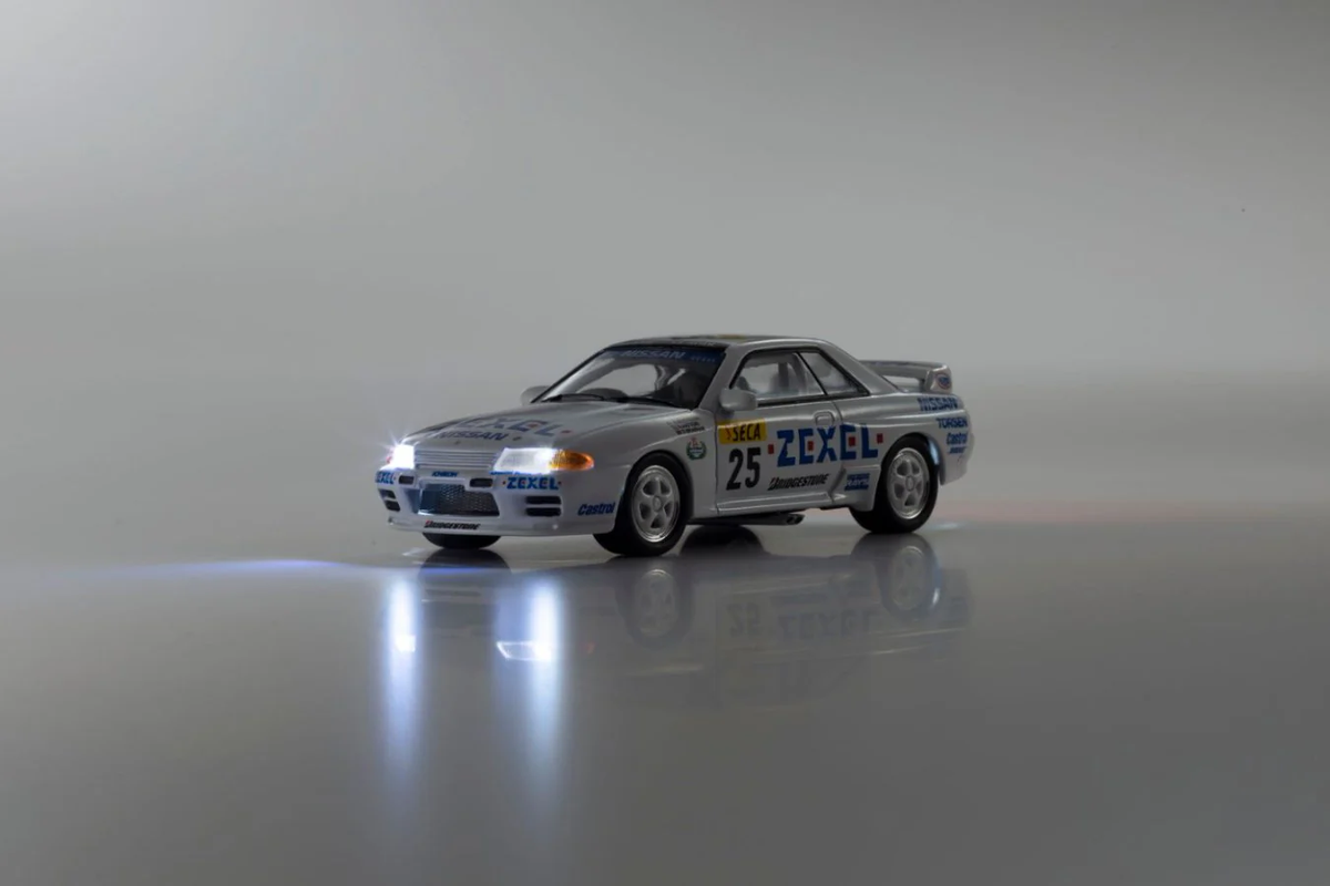 Kyosho 1:64 ZEXEL SKYLINE GT-R (R32) #25 with LED 07012LE