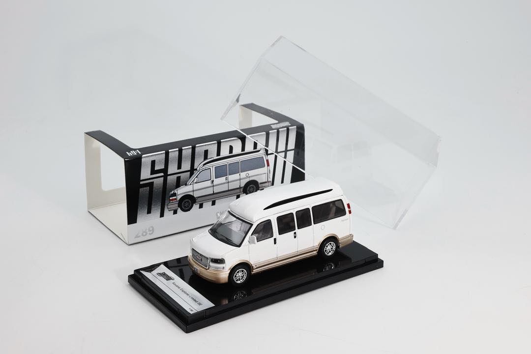 Shadow 1:64 SAVANA EXPLORER LIMITED SE LHD (3 Colours) LL-057-287/LL-057-289/LL-057-290