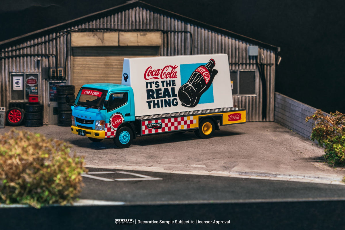 Tarmac Works 1:64 Mitsubishi Fuso Canter -Advertisement Truck COCA-COLA T64T-TL002-CC2