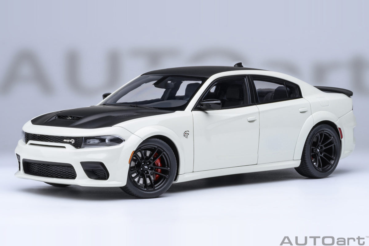 AUTOart 1:18 Dodge Charger SRT Hellcat Redeye jailbreak Knuckle White 71751