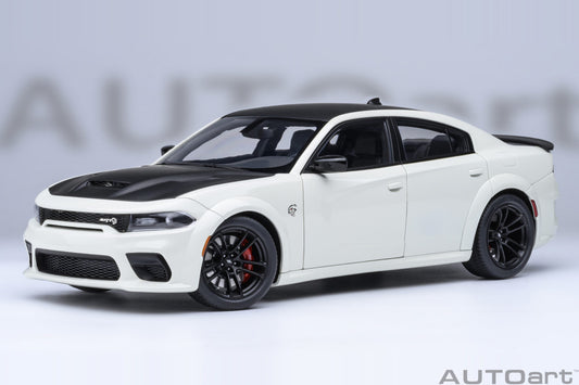 AUTOart 1:18 Dodge Charger SRT Hellcat Redeye jailbreak Knuckle White 71751
