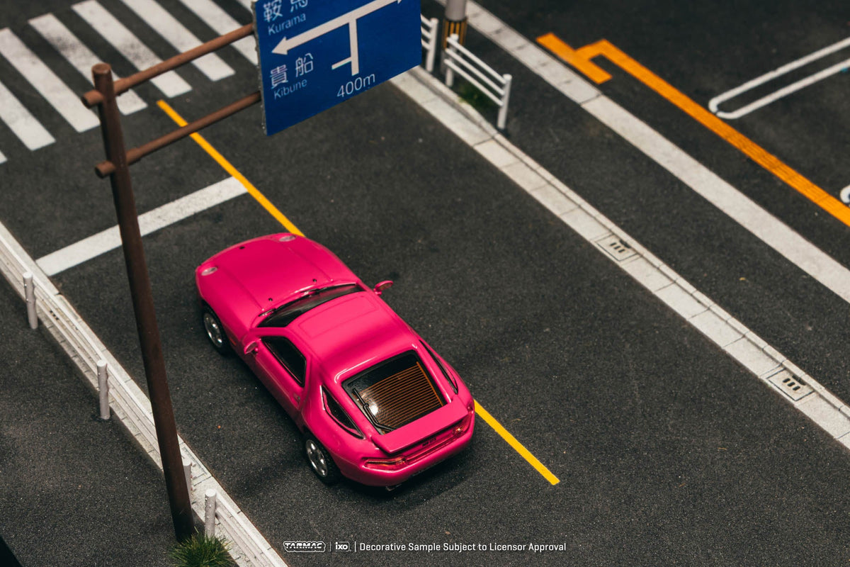 [Preorder] Tarmac Works 1:64 Porsche 928 GTS Rubystone Red T64G-084-RB