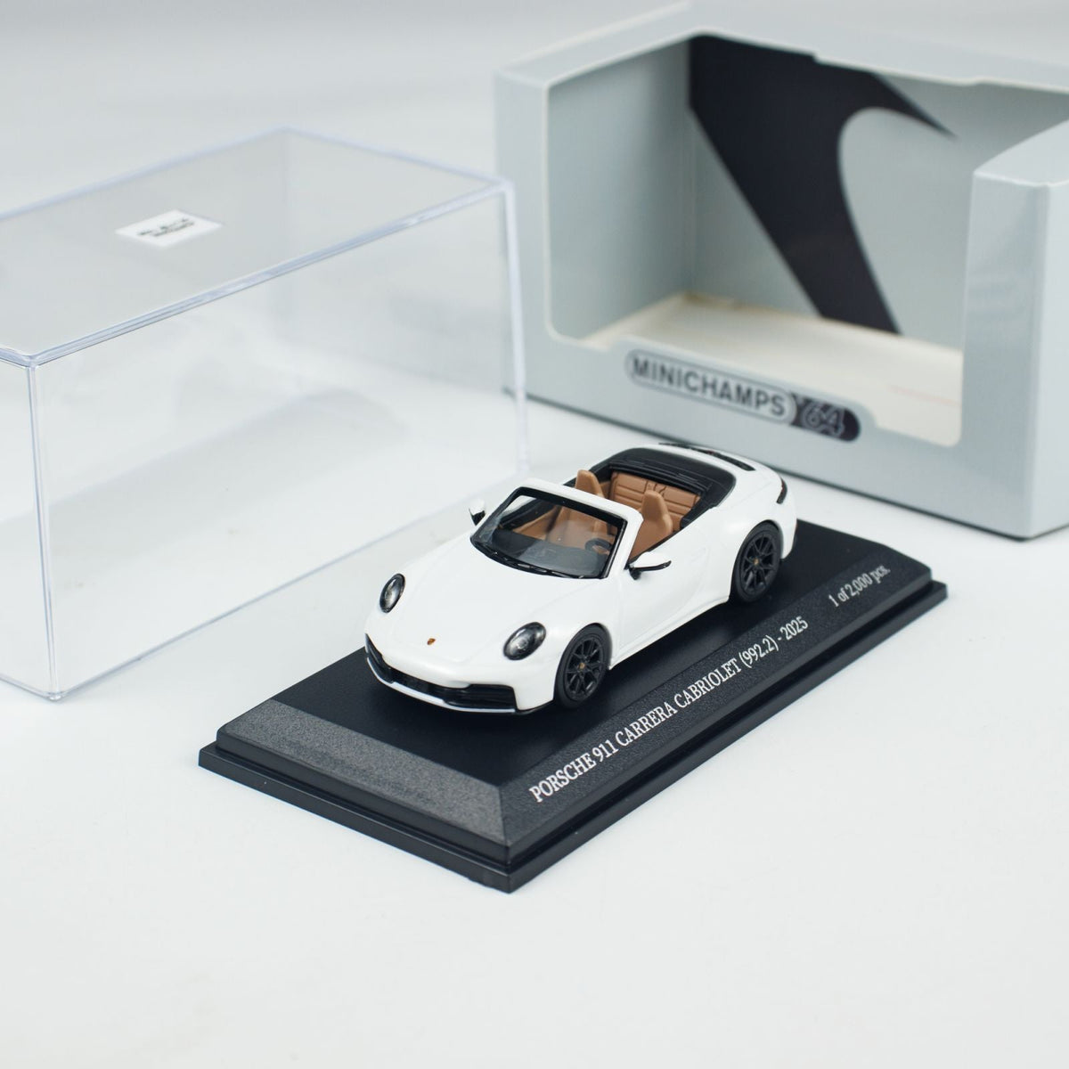 Minichamps 1:64 PORSCHE 911 (992.2) CARRERA CABRIOLET CLDC 643064036