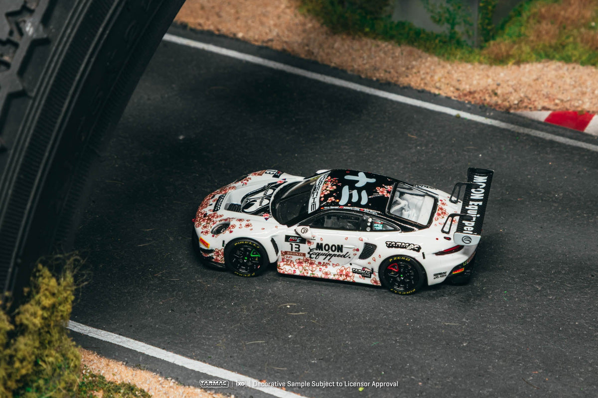 [Preorder] Tarmac Works 1:64 Porsche 911 GT3 R T64-084-25SUZ13