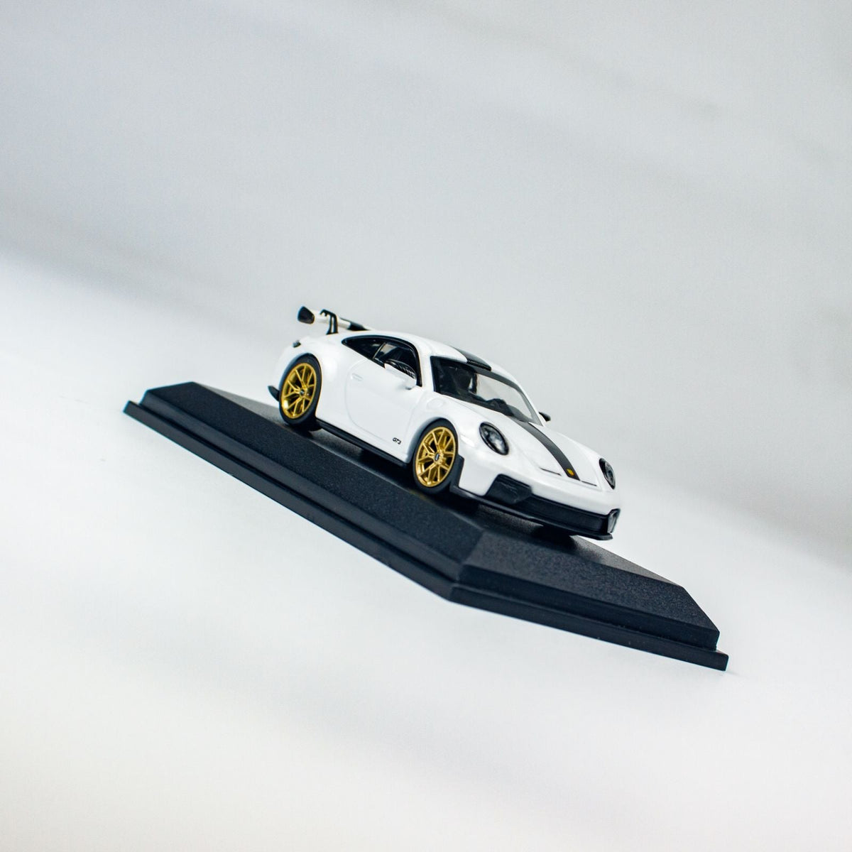 Minichamps 1:64 PORSCHE 911 (992.2) GT3 - 2025 - White CLDC 643064224